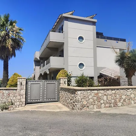 Stamatina's Luxury Penthouse In Apartment